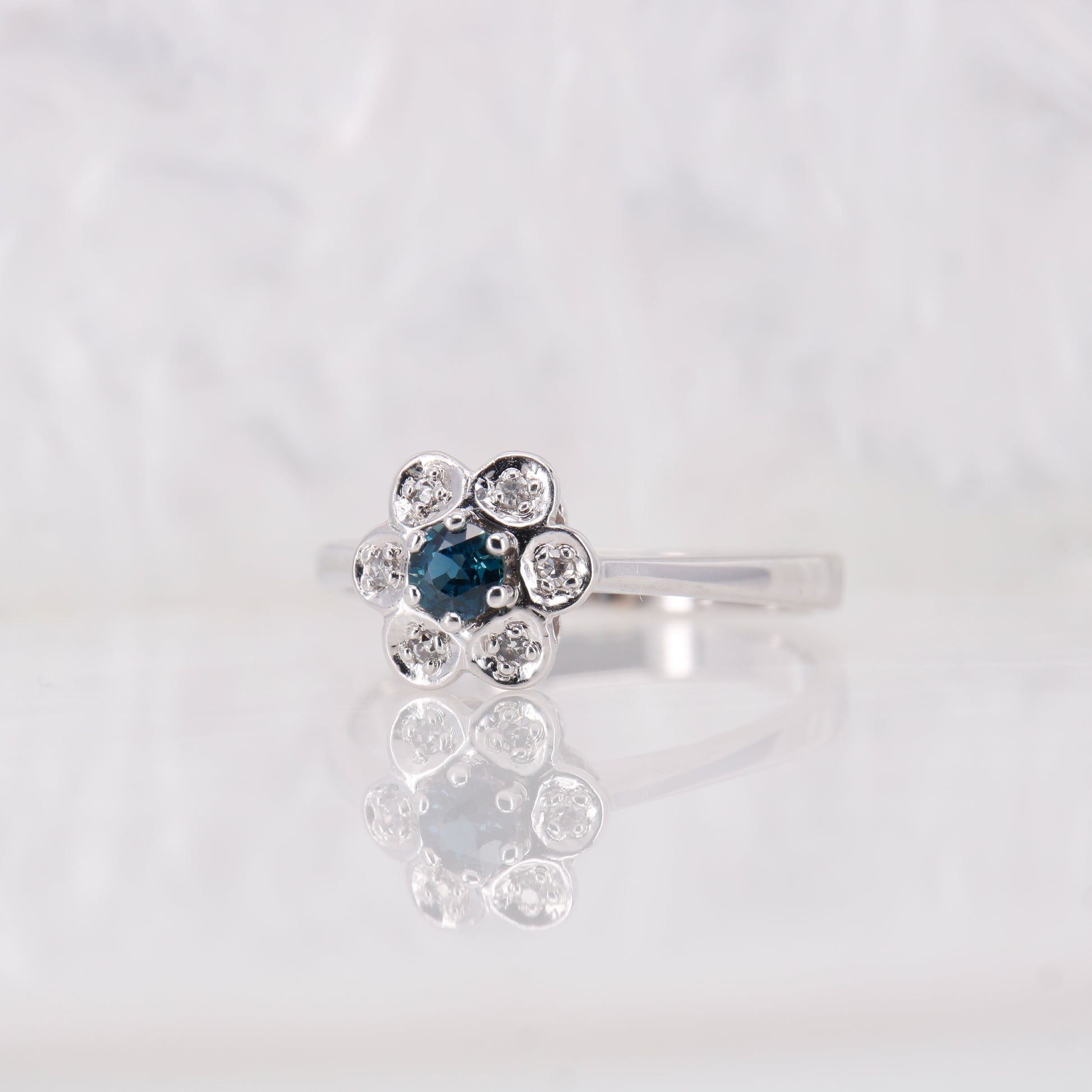 Antique 18ct White Gold Sapphire & Diamond Gold Ring, Vintage Flower Sapphire and Diamond Engagement Ring.