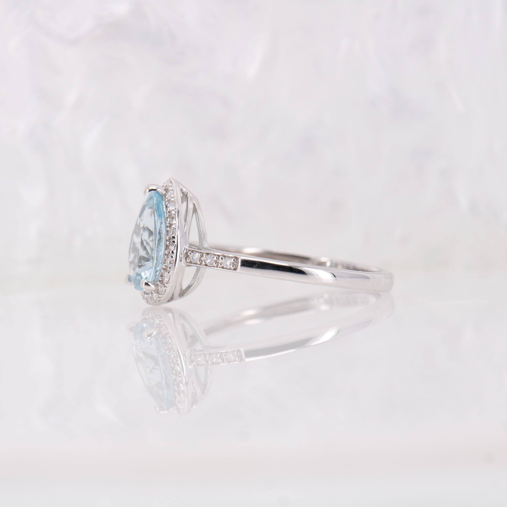 Secondhand Aquamarine and Diamond Ring 9ct White Gold, pear cut aquamarine gemstone.